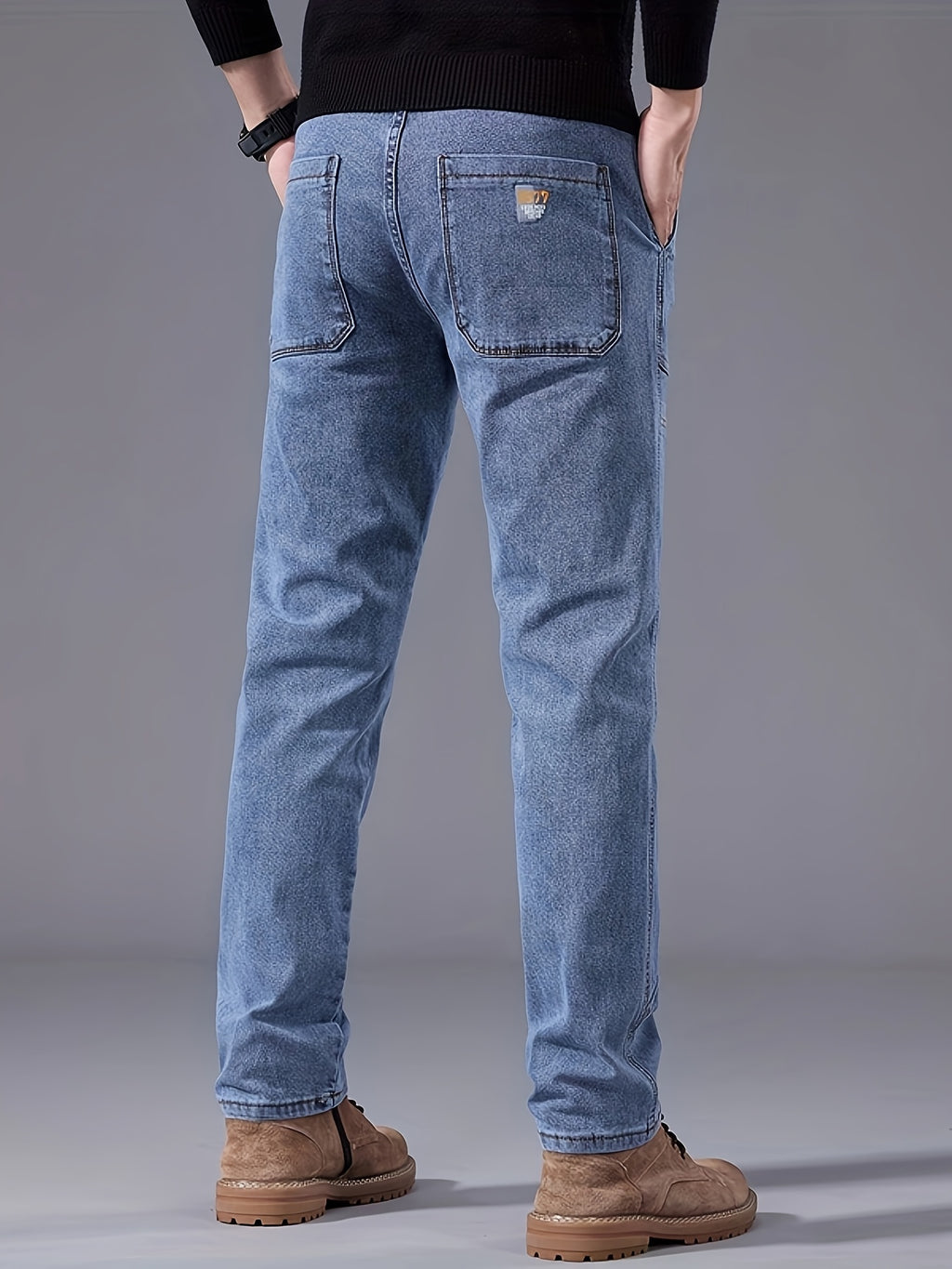 Krzysztof – Niebieskie dżinsy na każdą okazję