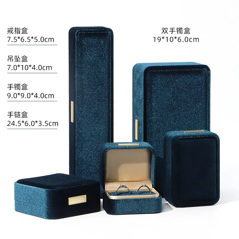 Natalia – Szkatułka na biżuterię w stylu glamour