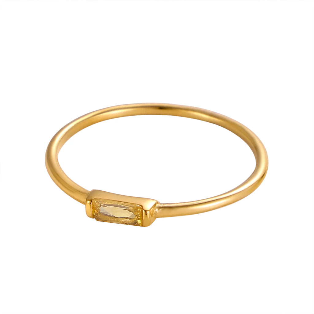 Natalia – Minimalistyczny pierścionek z cyrkonem