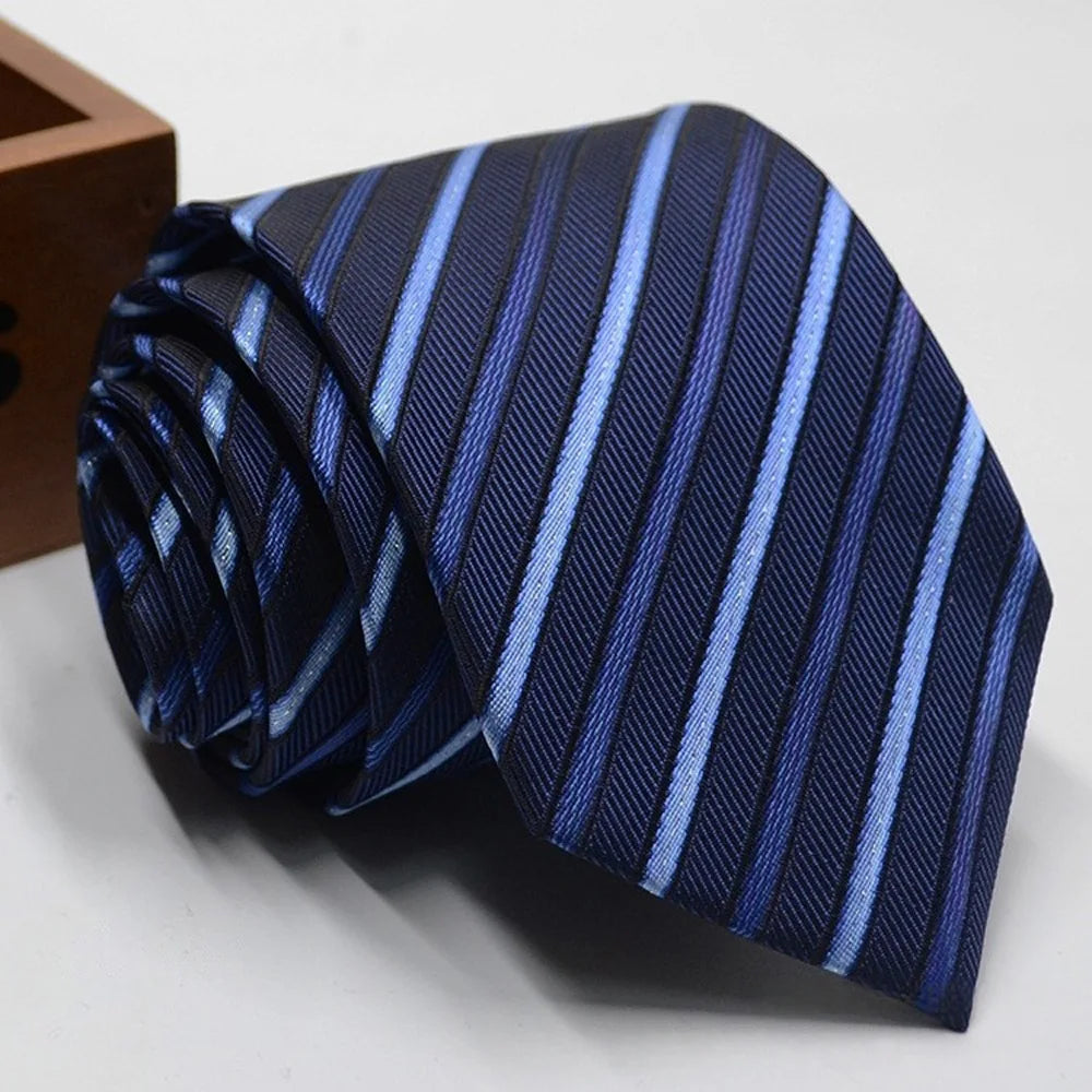 Marek – Elegancki krawat w paski