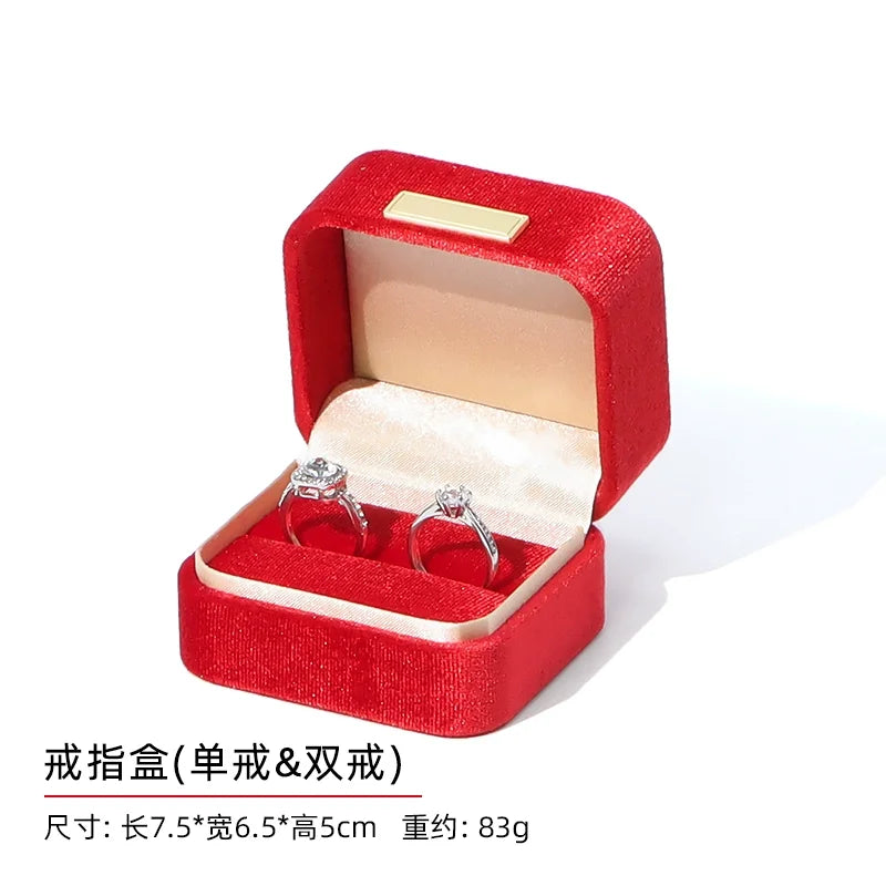 Natalia – Szkatułka na biżuterię w stylu glamour