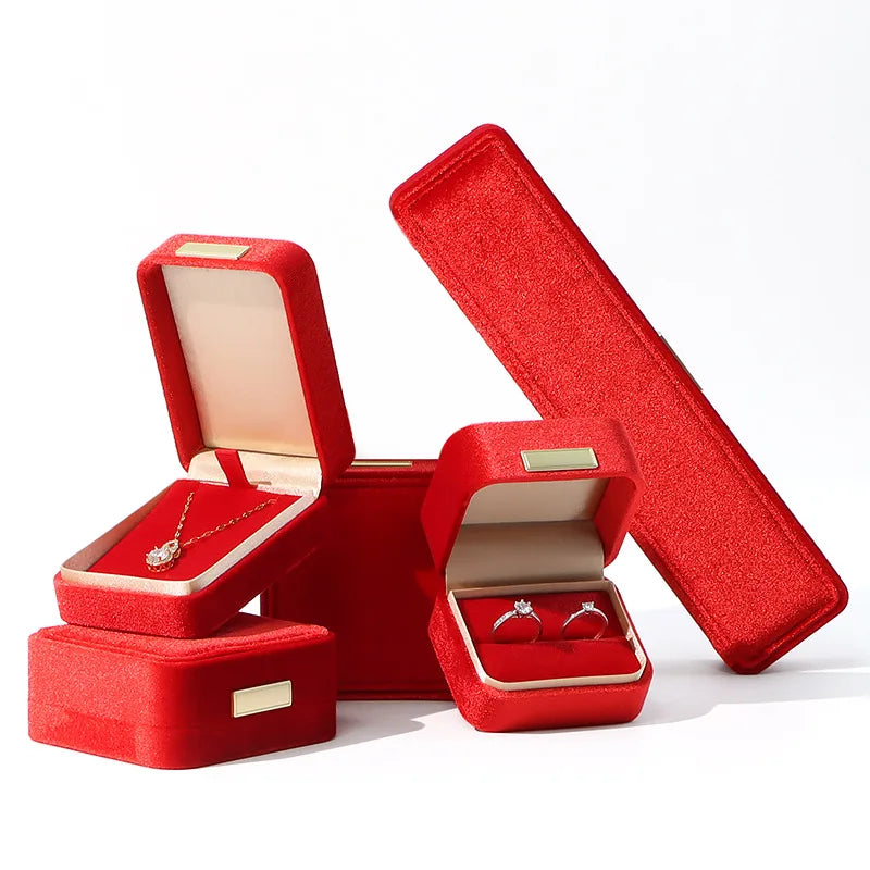 Natalia – Szkatułka na biżuterię w stylu glamour