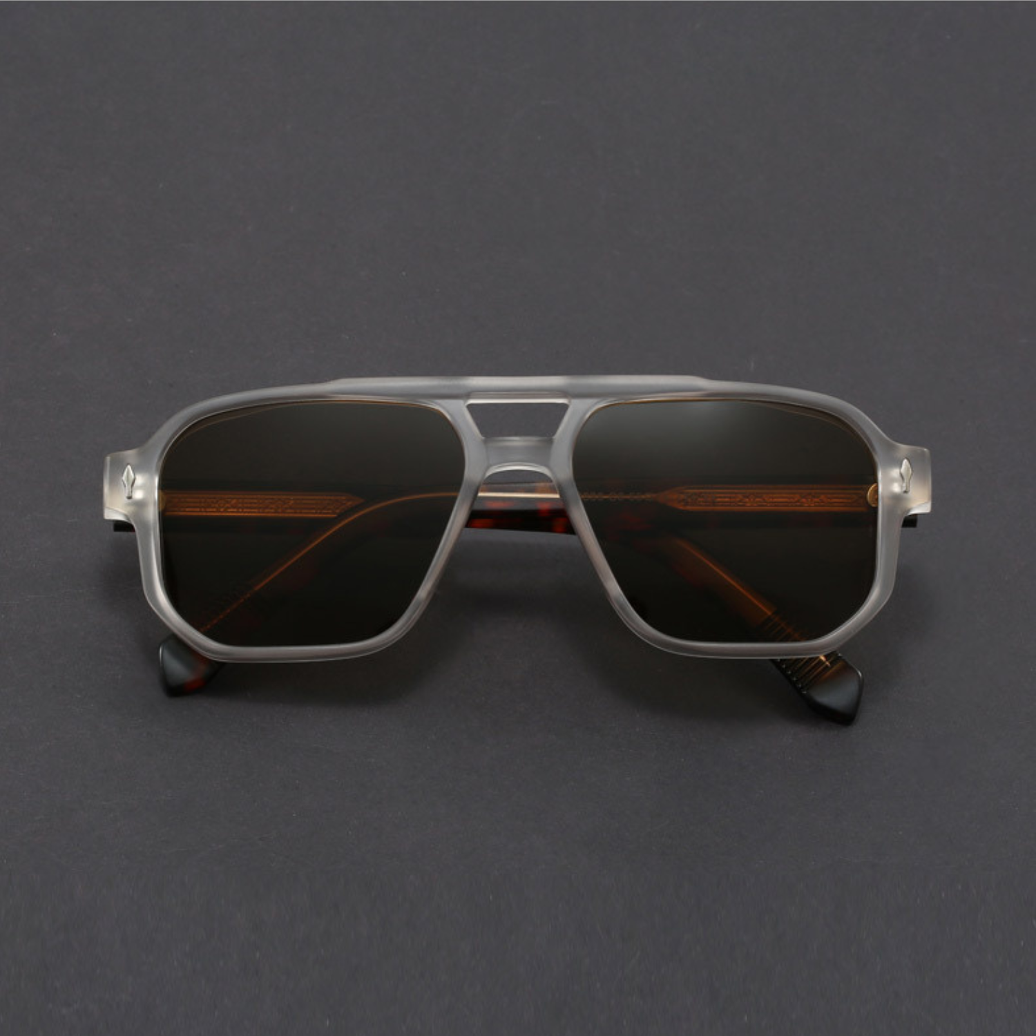 Okulary Aviator — styl który trwa