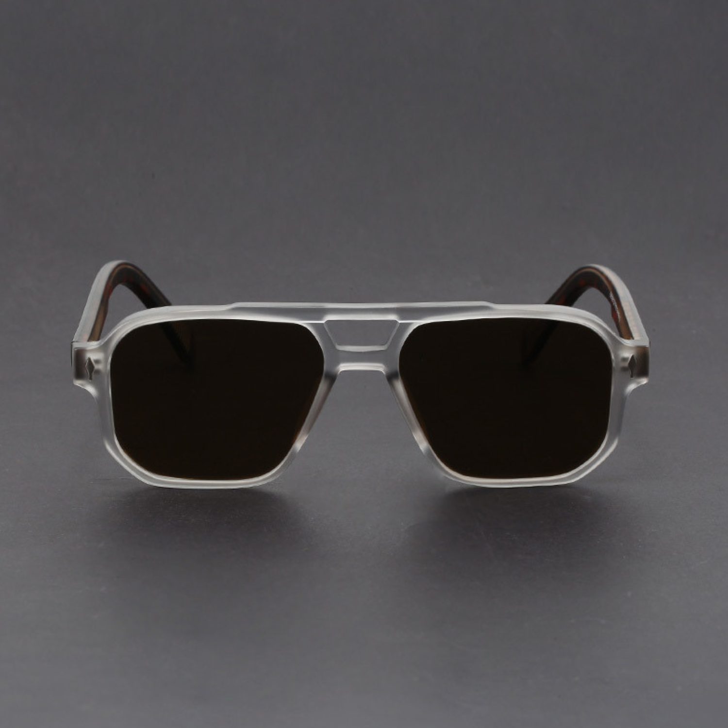 Okulary Aviator — styl który trwa