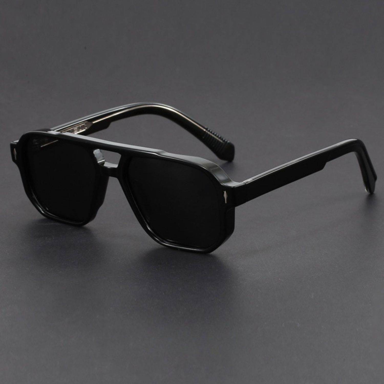 Okulary Aviator — styl który trwa