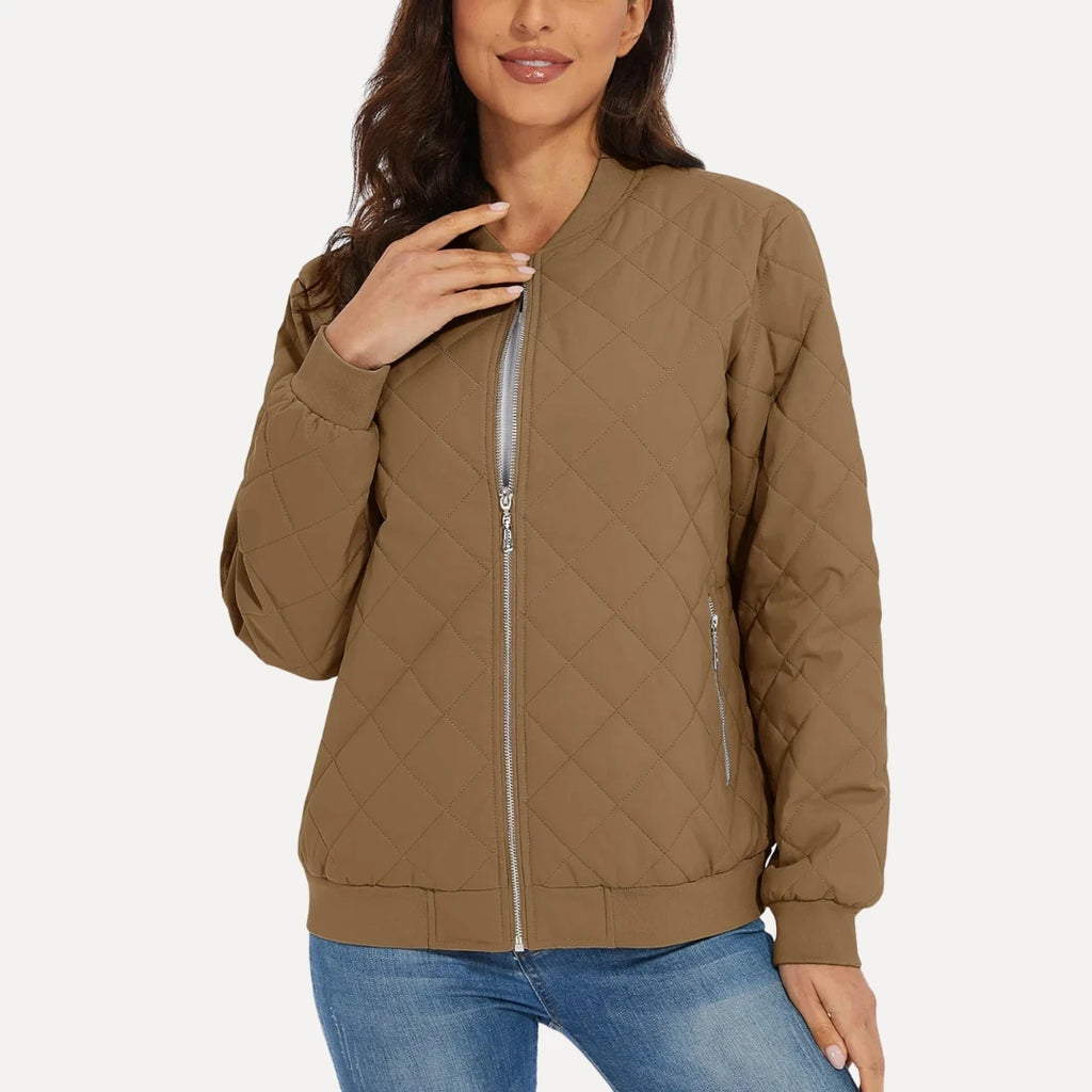 Dominika – Pikowana bomberka na zimę