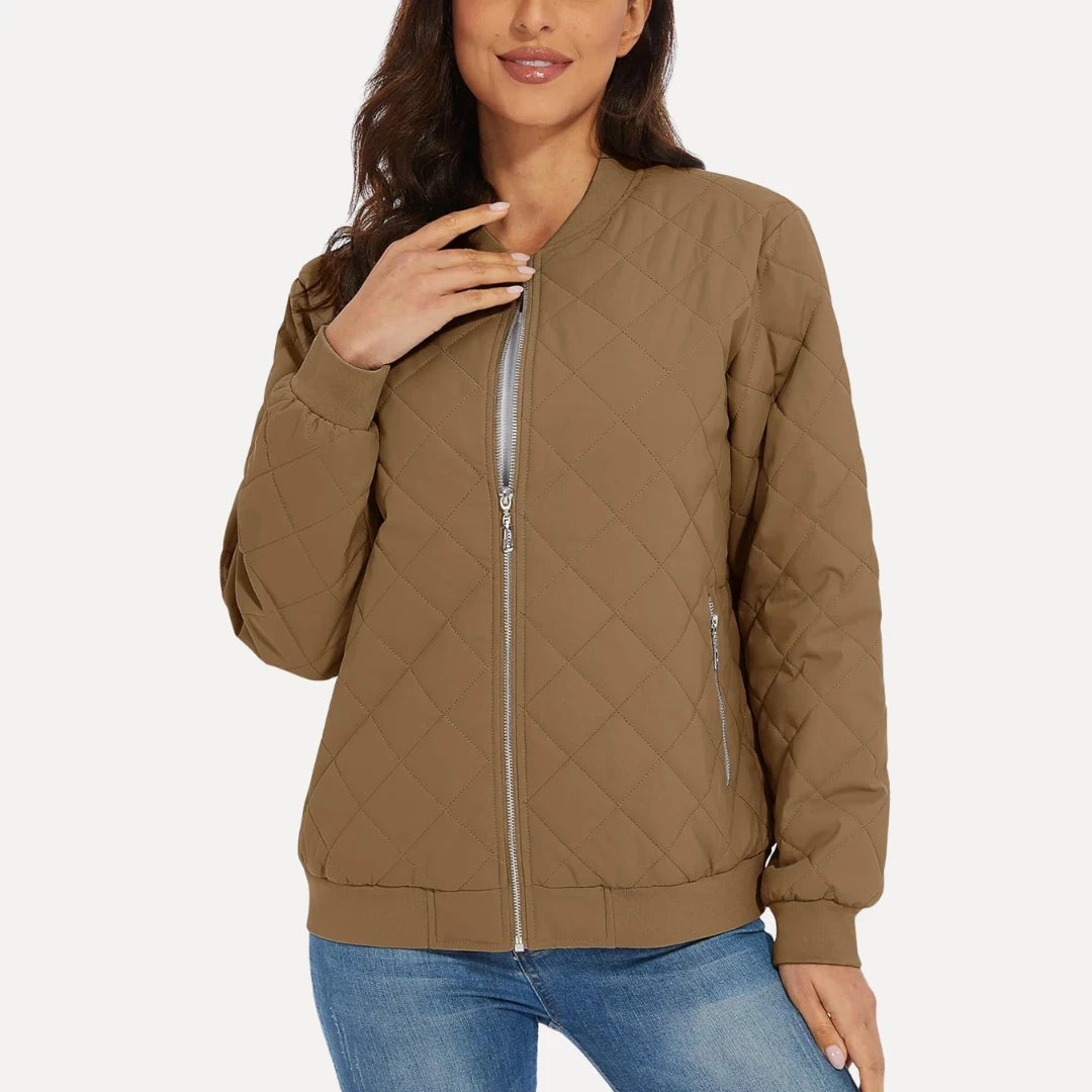 Dominika – Pikowana bomberka na zimę